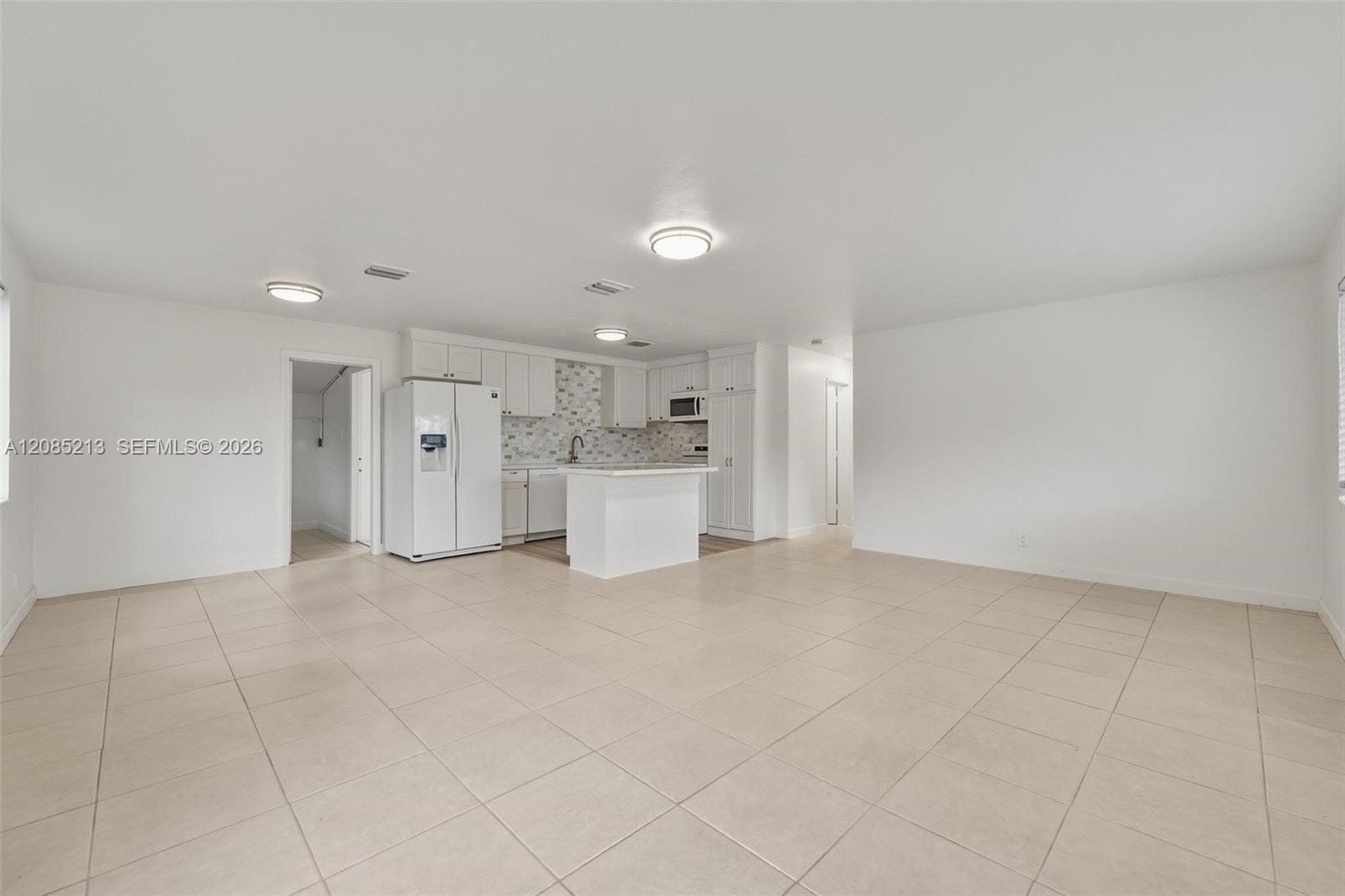 5820 NE 2nd Avenue, Oakland Park, FL 33334 photo 5