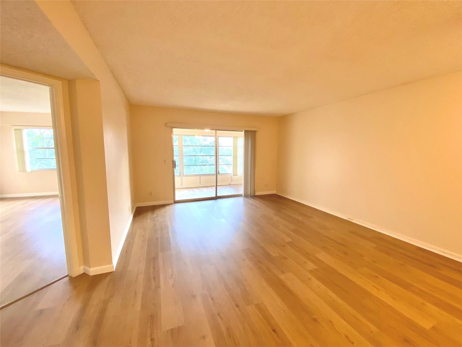1000 SW 128TH Terrace 411V — photo 2