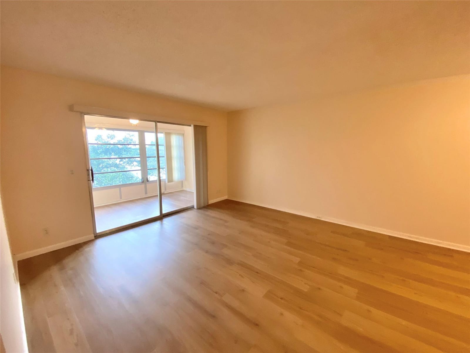 1000 SW 128TH Terrace 411V — photo 8