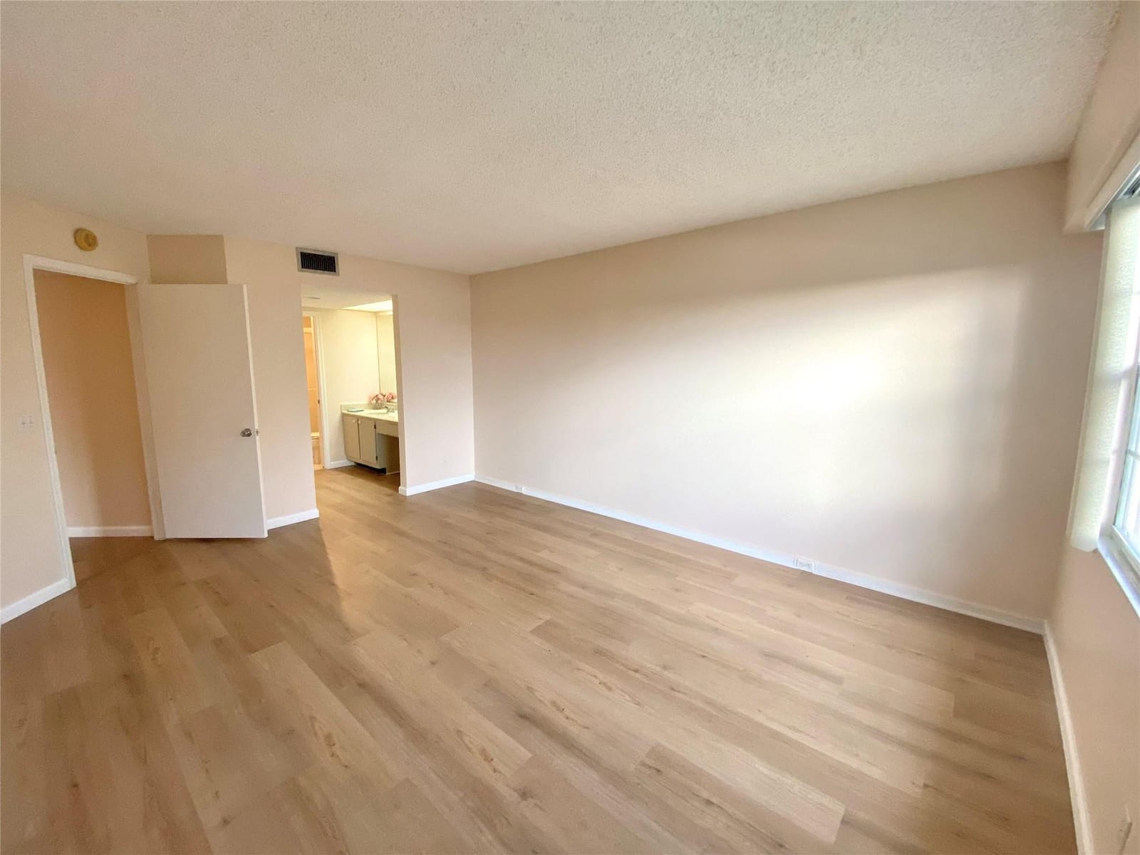 1000 SW 128TH Terrace 411V — photo 10