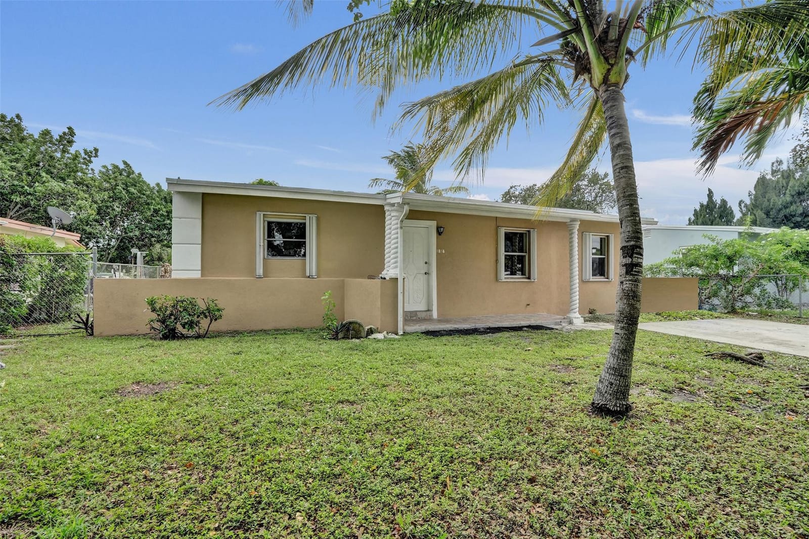 1318 NW 11TH Place, Fort Lauderdale, FL 33311 photo 2
