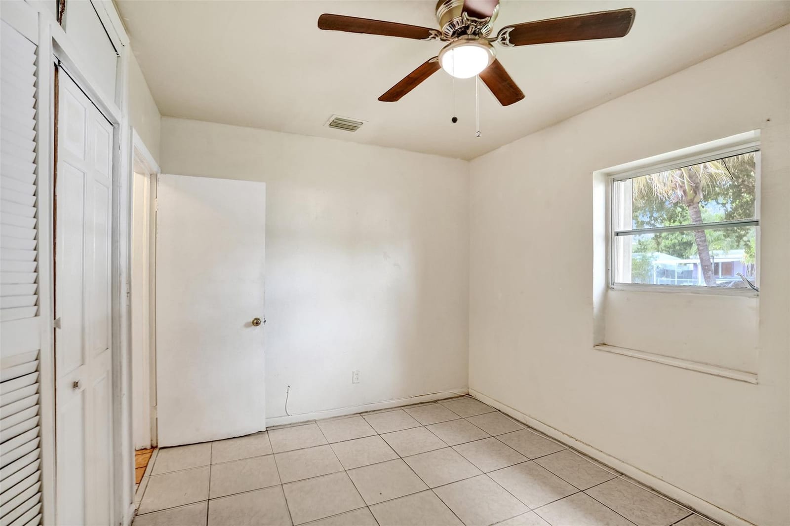 1318 NW 11TH Place, Fort Lauderdale, FL 33311 photo 11