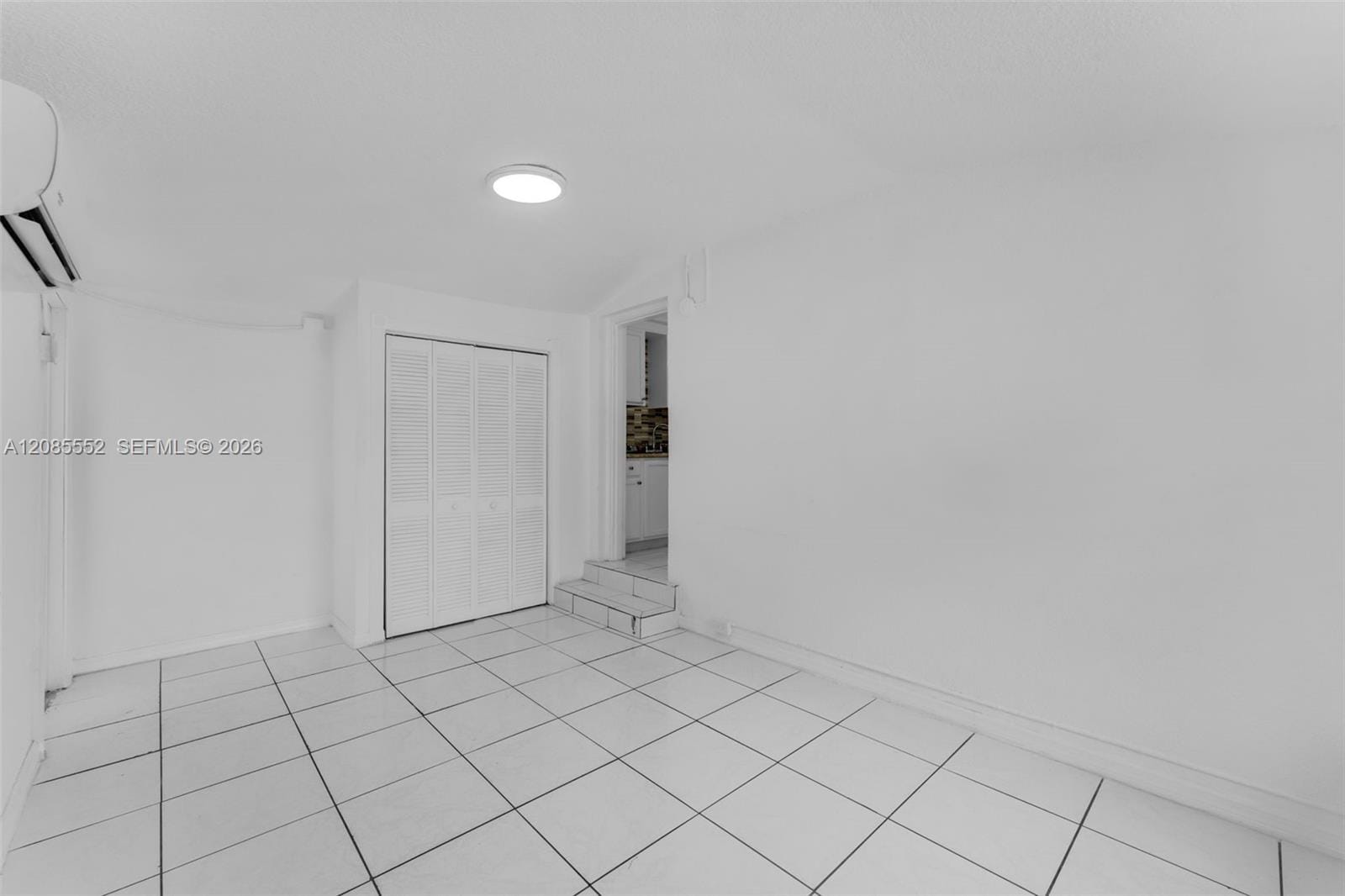 201 SW 51st Court 5 — photo 3