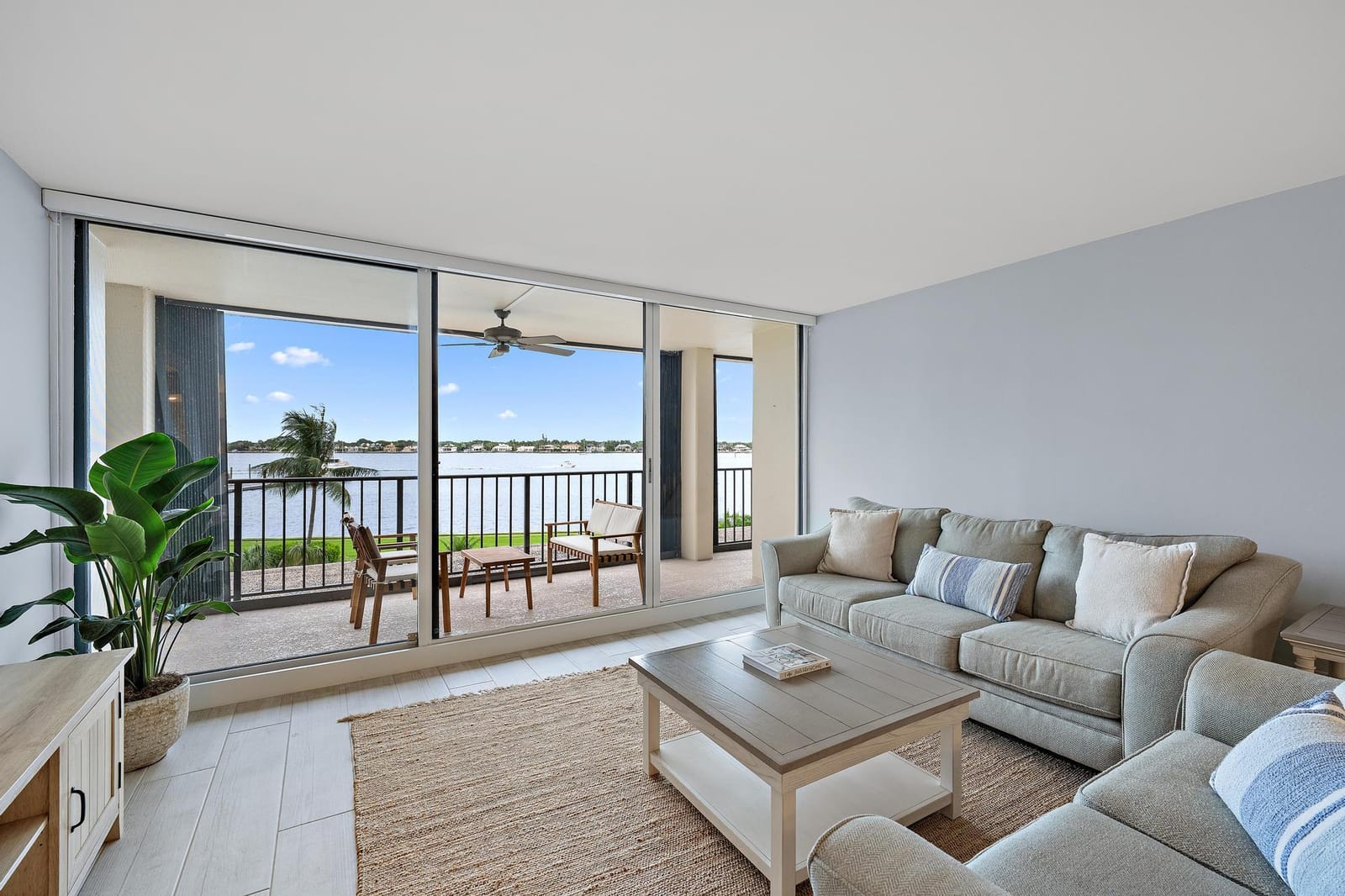 134 LAKESHORE Drive 316, North Palm Beach, FL 33408 photo 11