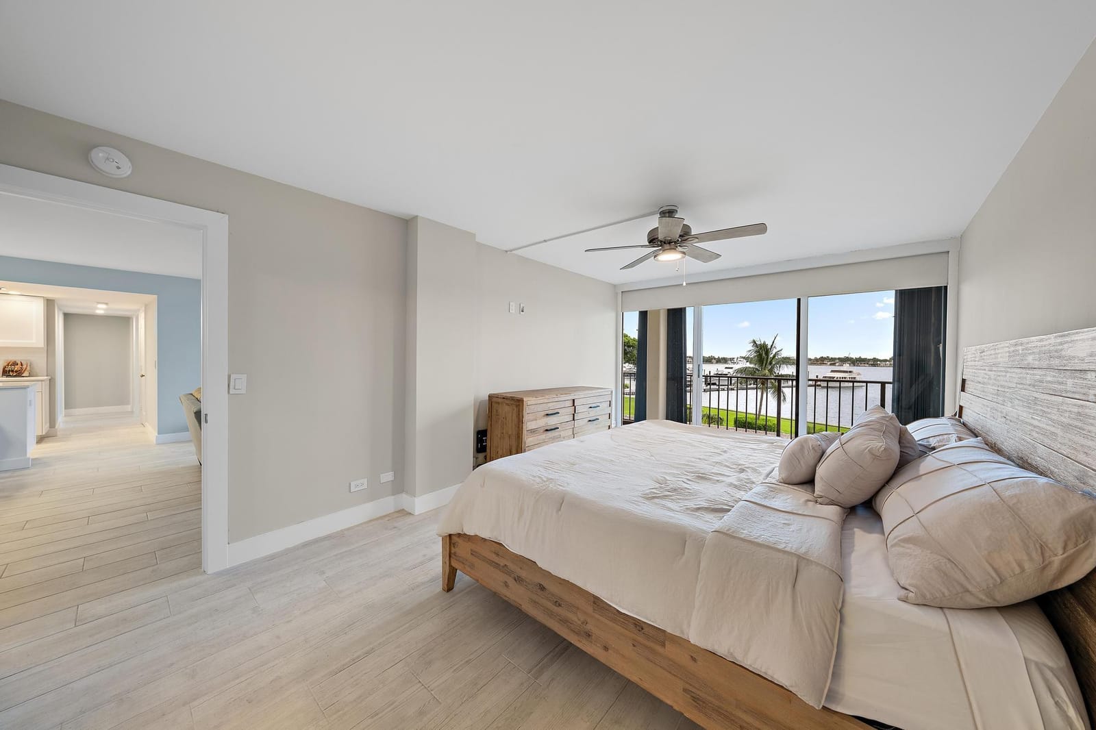 134 LAKESHORE Drive 316, North Palm Beach, FL 33408 photo 13