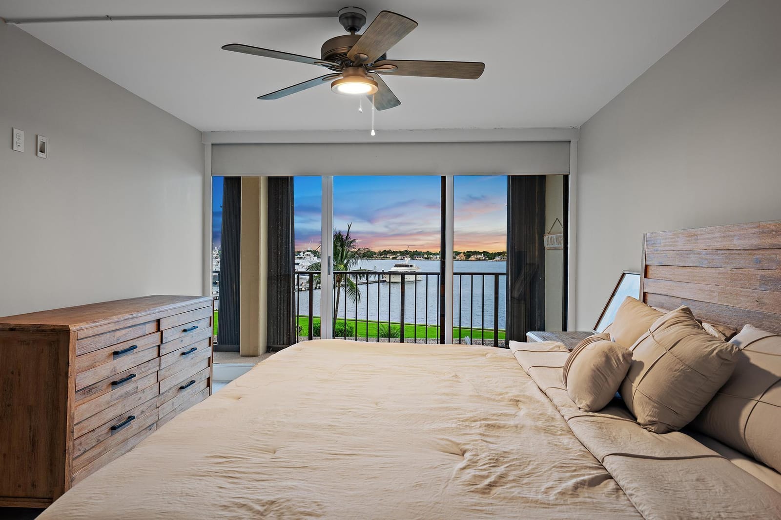 134 LAKESHORE Drive 316, North Palm Beach, FL 33408 photo 5