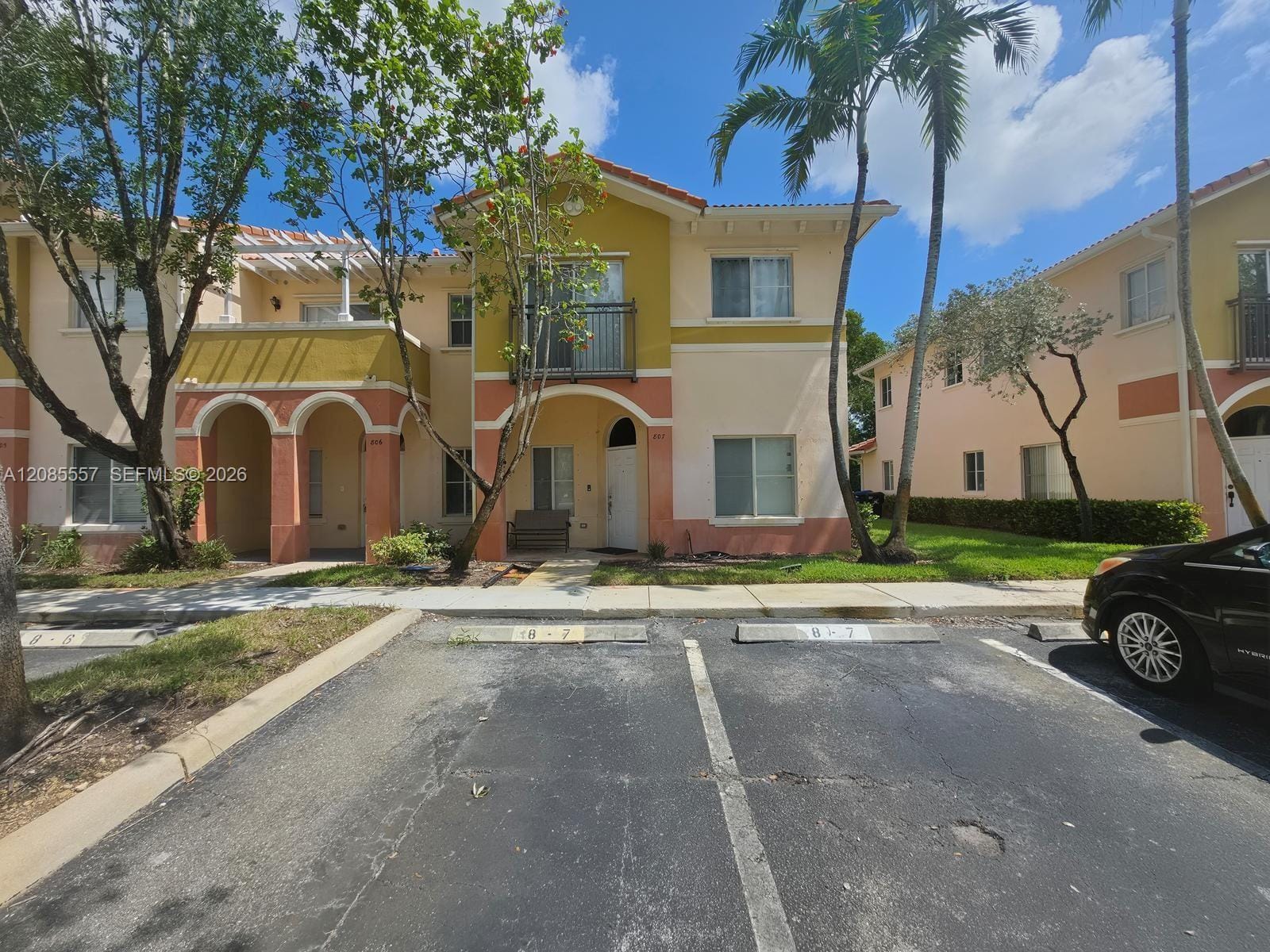 807 N Santa Catalina Circle
