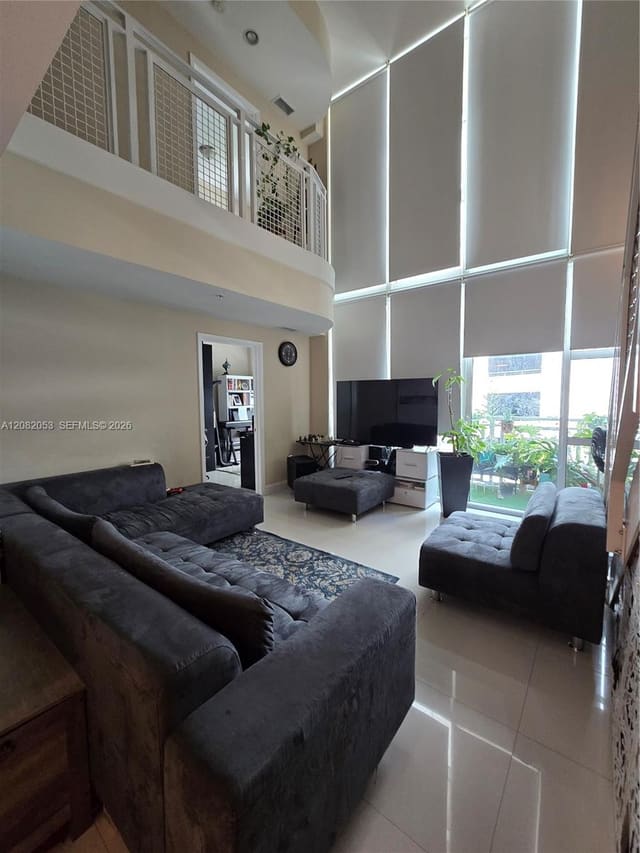 244 Biscayne Boulevard 652, Miami, FL 33132