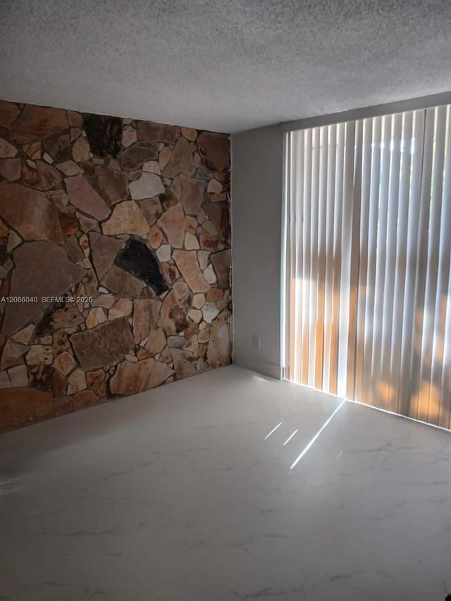8405 NW 8th Street 311, Miami, FL 33126