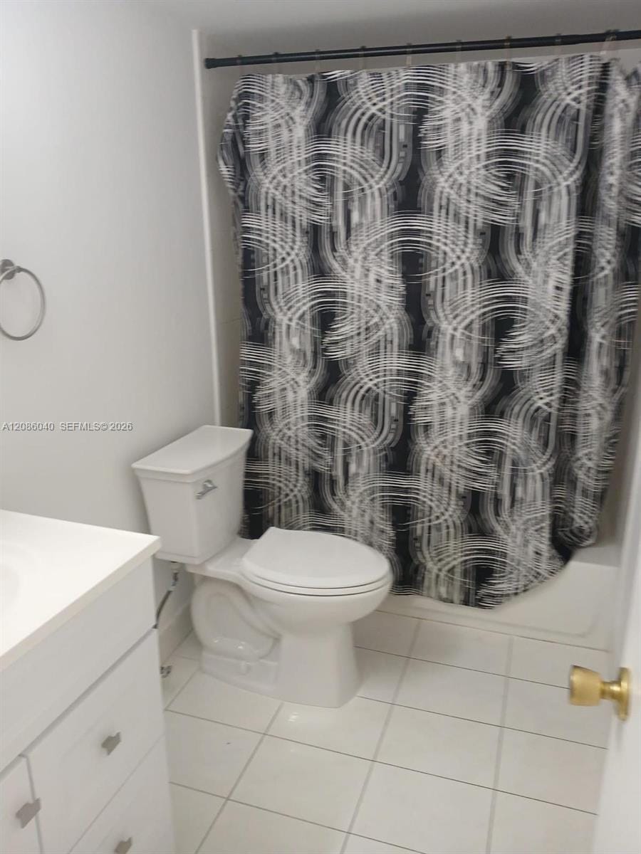 8405 NW 8th Street 311, Miami, FL 33126 photo 4