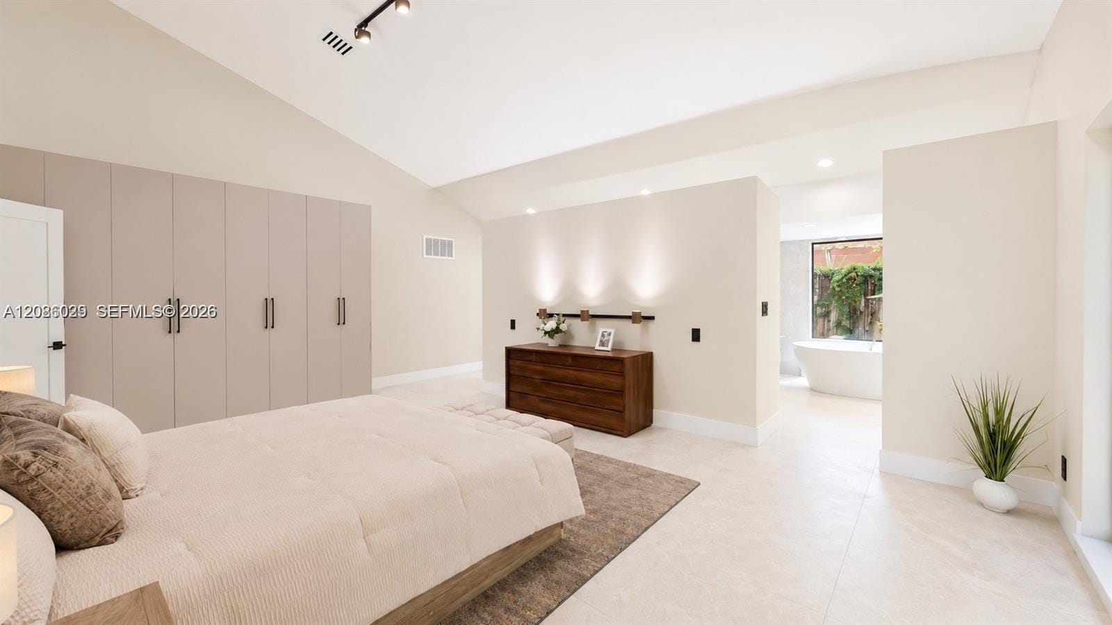 2765 NE 35th Drive, Fort Lauderdale, FL 33308 photo 9