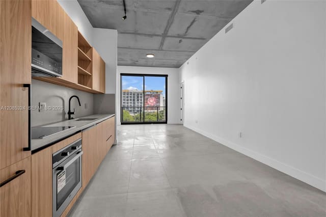 91 NW 27th Street 201, Miami, FL 33127