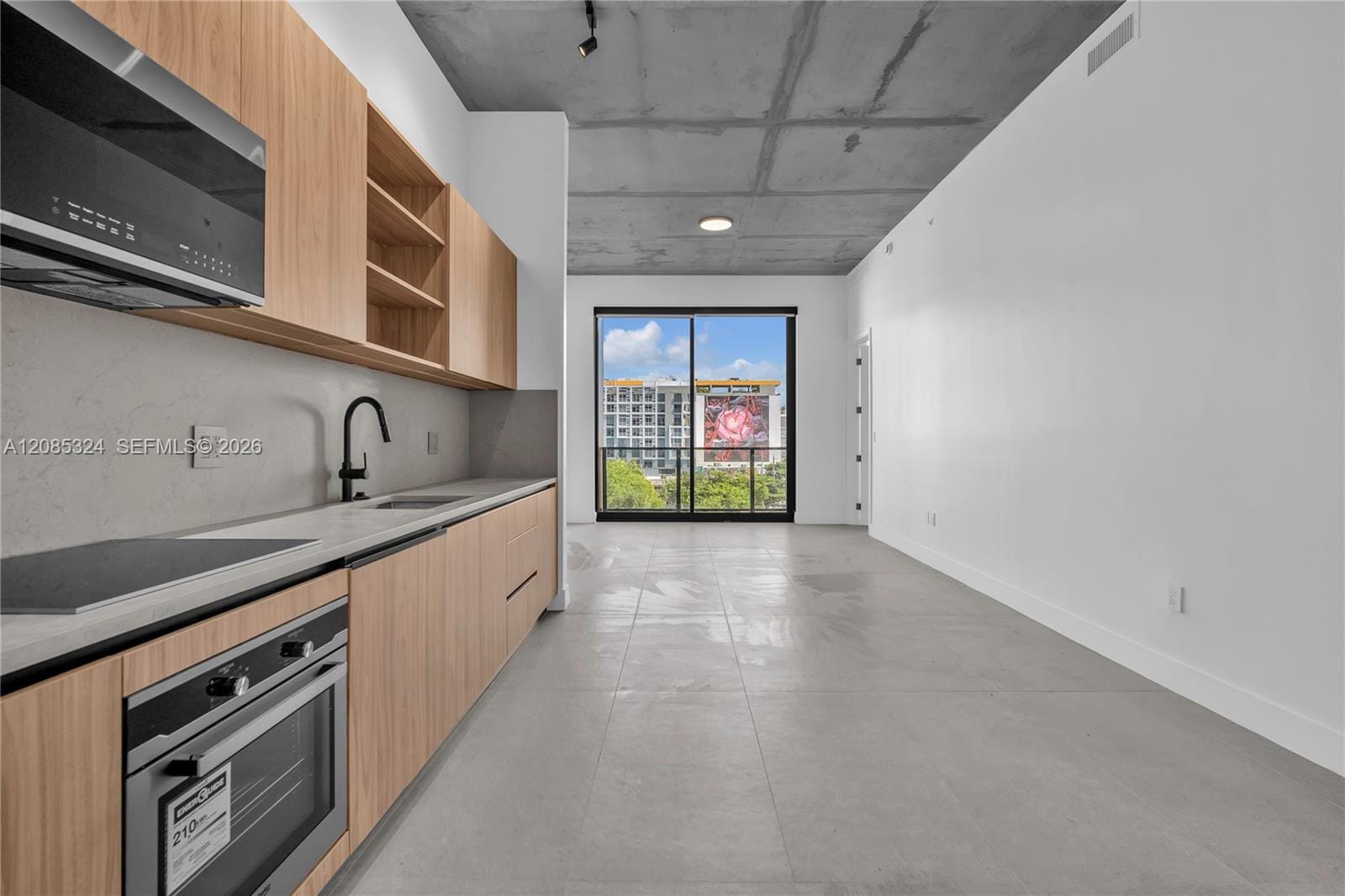 91 NW 27th Street 201 — photo 2