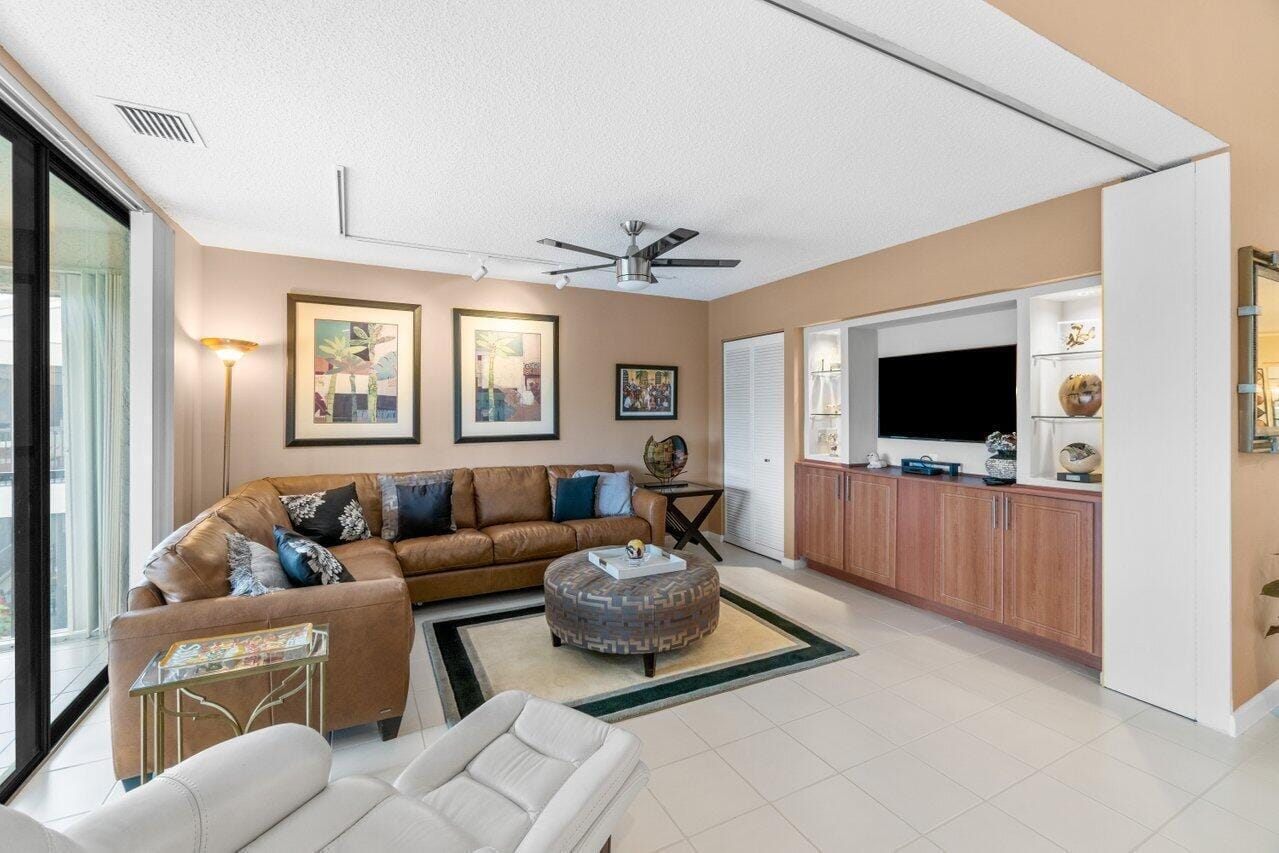 68 EASTGATE Drive D, Boynton Beach, FL 33436 photo 11
