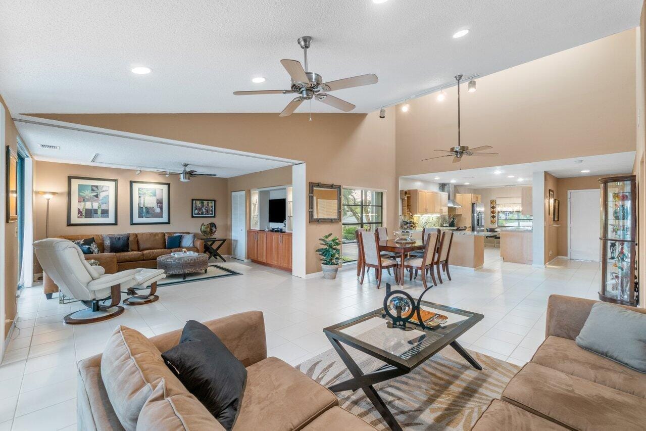 68 EASTGATE Drive D, Boynton Beach, FL 33436 photo 10