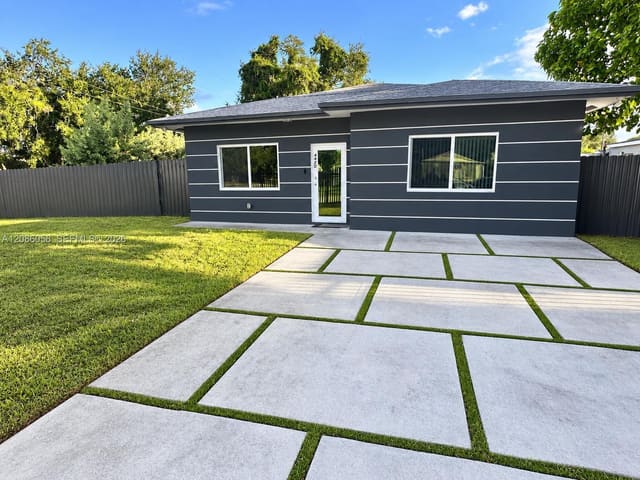 4420 NW 30th Avenue, Miami, FL 33142