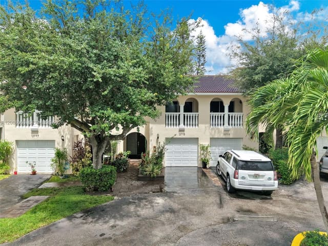 13775 SW 160th Street 16, Luz De Andalucia Condo, Miami, FL