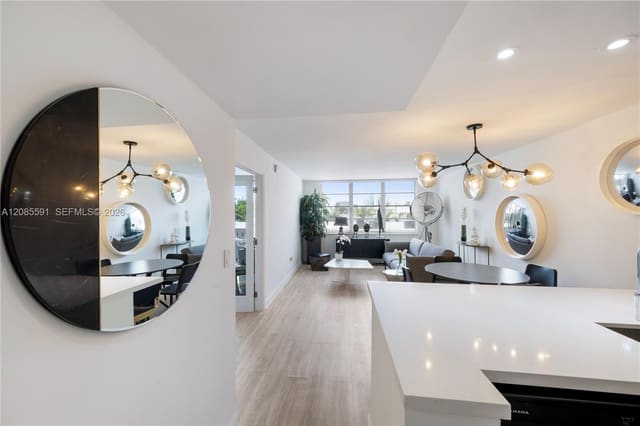 1020 Meridian Avenue 302, Miami Beach, FL 33139