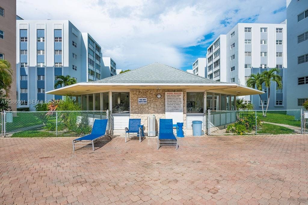 319 NE 14th Avenue 106, Hallandale Beach, FL 33009 photo 23