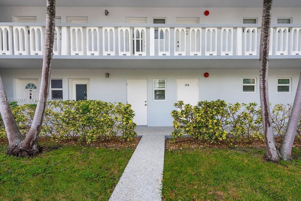 319 NE 14th Avenue 106, Hallandale Beach, FL 33009 photo 24