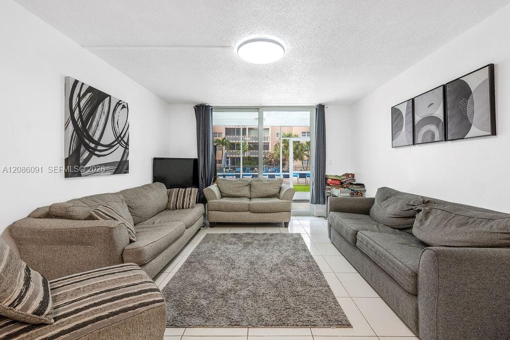319 NE 14th Avenue 106 — photo 6