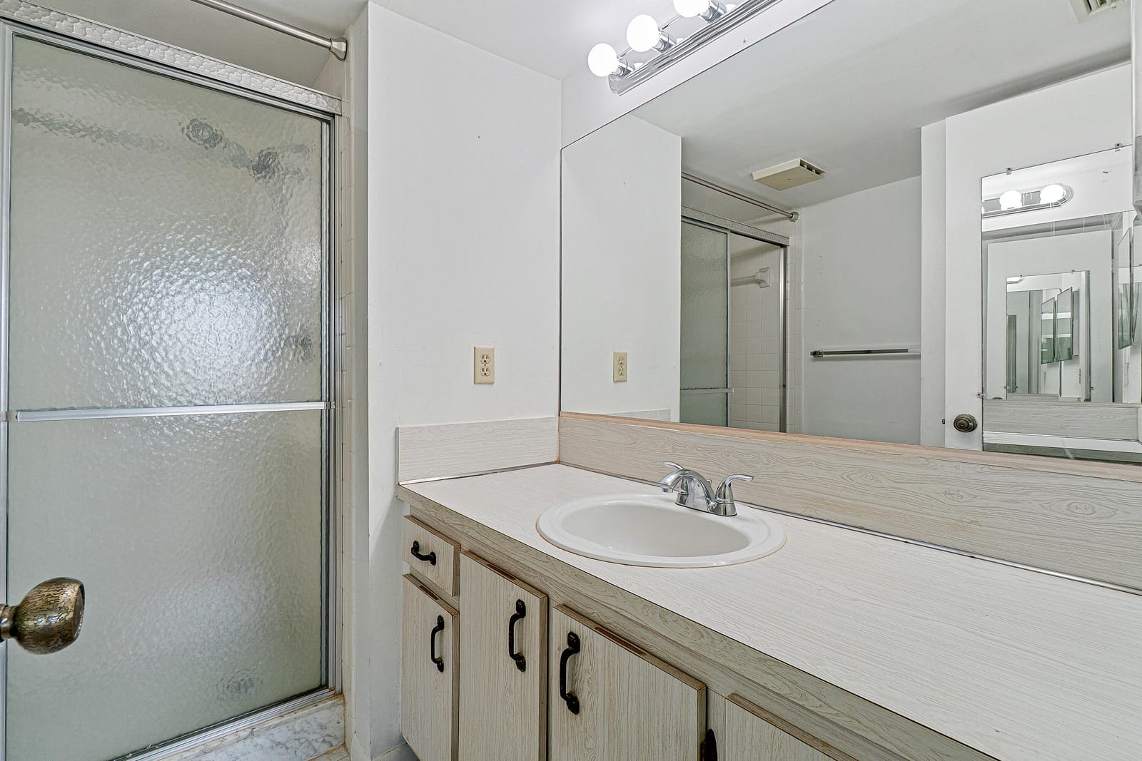 4640 LUCERNE LAKES Boulevard W 303, Lake Worth, FL 33467 photo 14