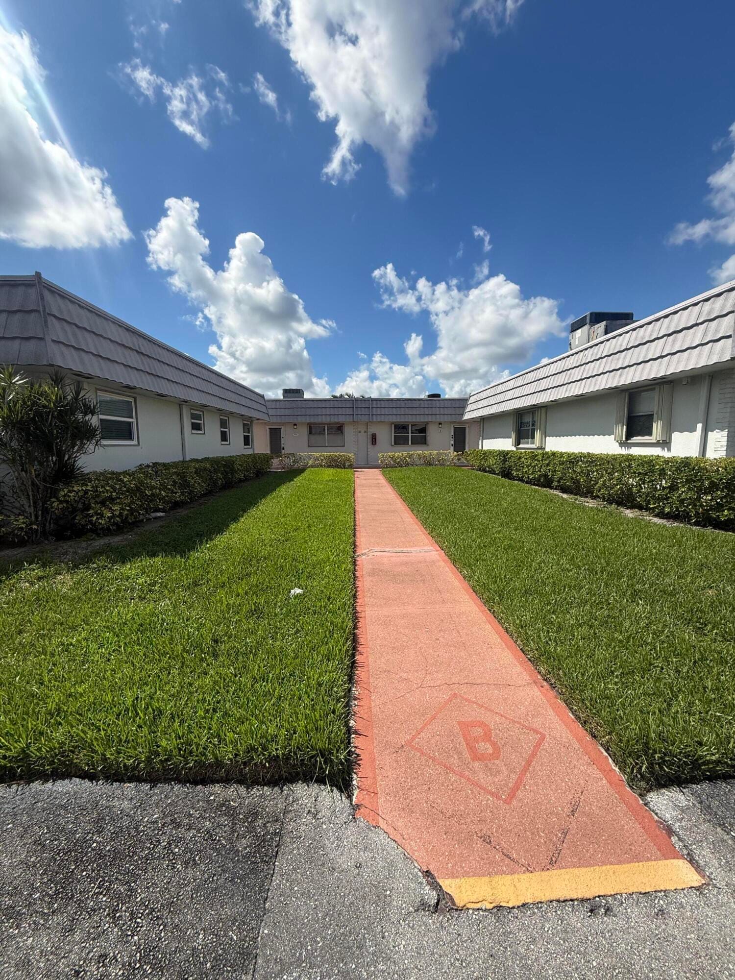 34 Valencia B — photo 3