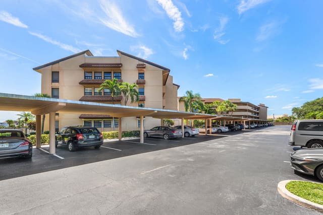 1030 Us Highway 1 413, North Palm Beach, FL 33408