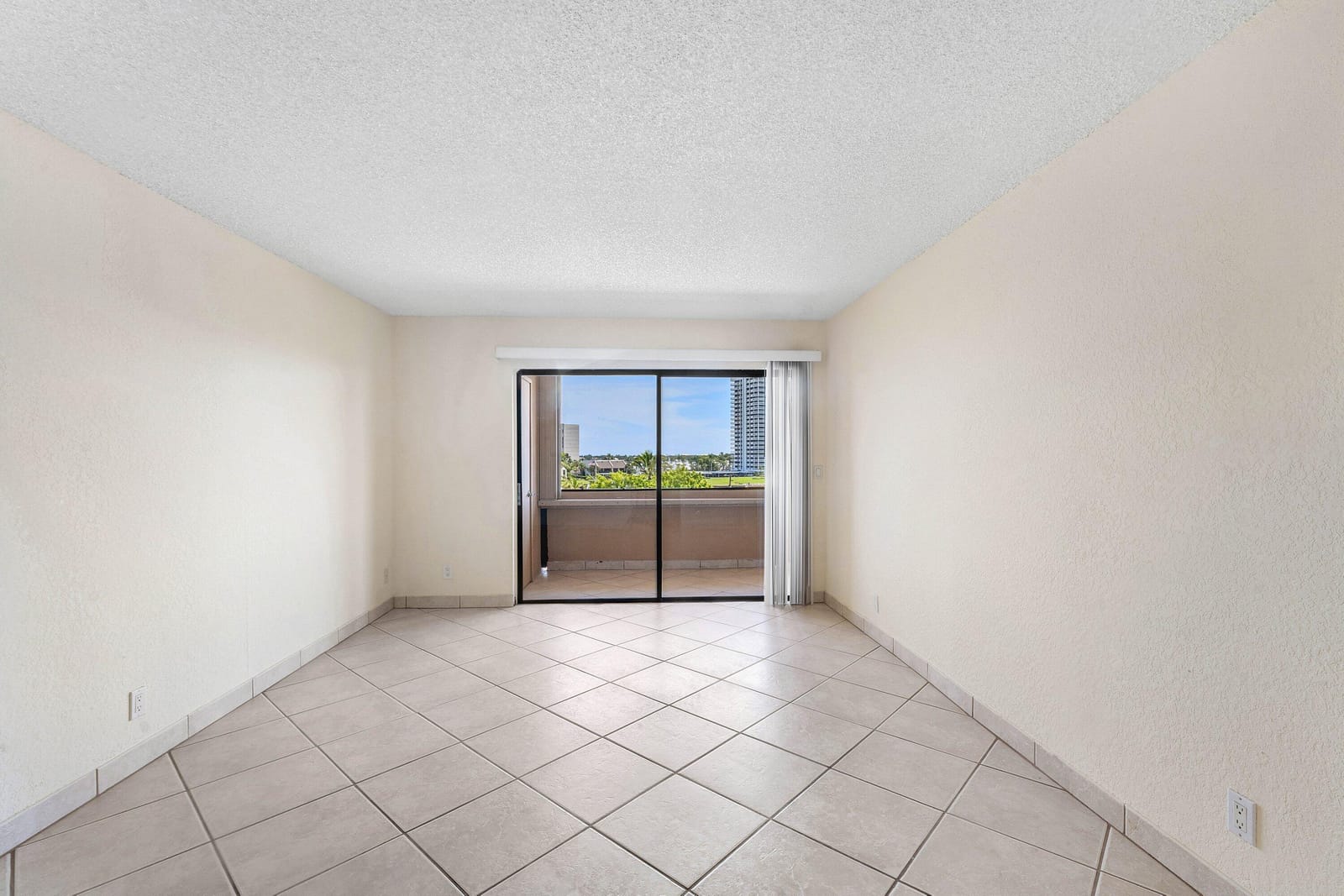 1030 Us Highway 1 413, North Palm Beach, FL 33408 photo 13