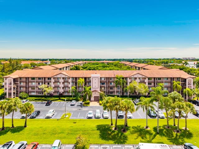 1651 SW 127TH Avenue SW 105A, Pembroke Pines, FL 33027