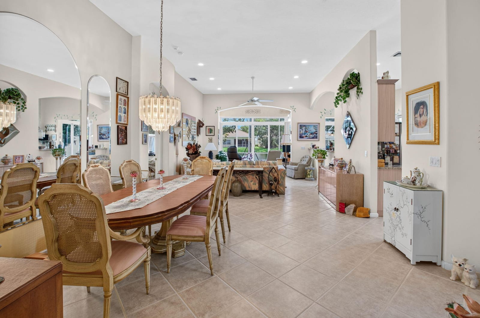 15832 Vivanco Street — photo 7
