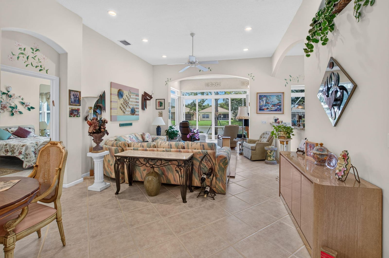 15832 Vivanco Street — photo 9