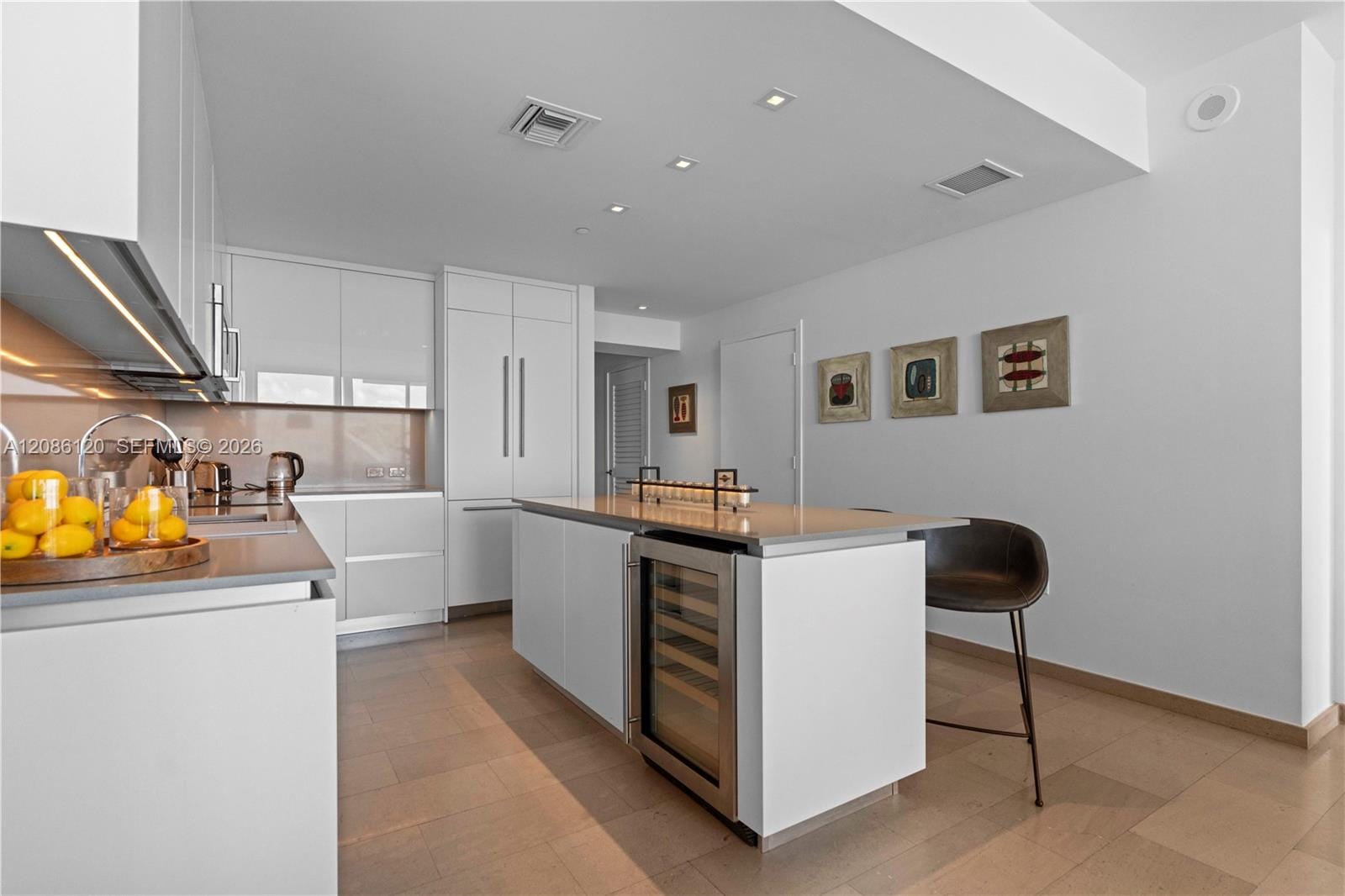 88 SW 7th Street 2906, Miami, FL 33130 photo 3