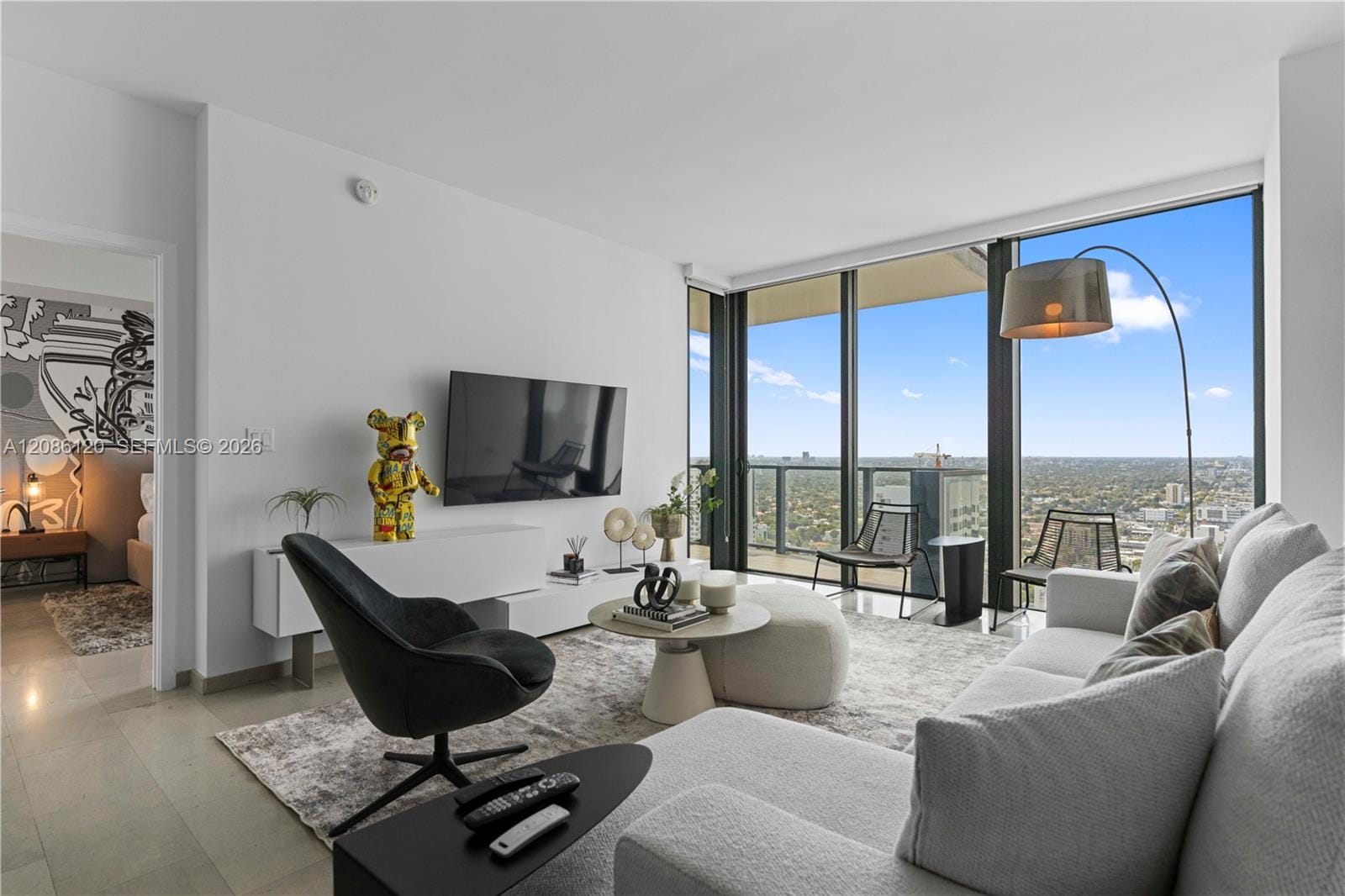 88 SW 7th Street 2906, Miami, FL 33130 photo 4