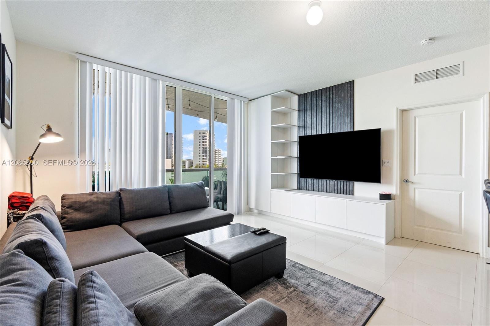 7900 Harbor Island Drive 518 — photo 2