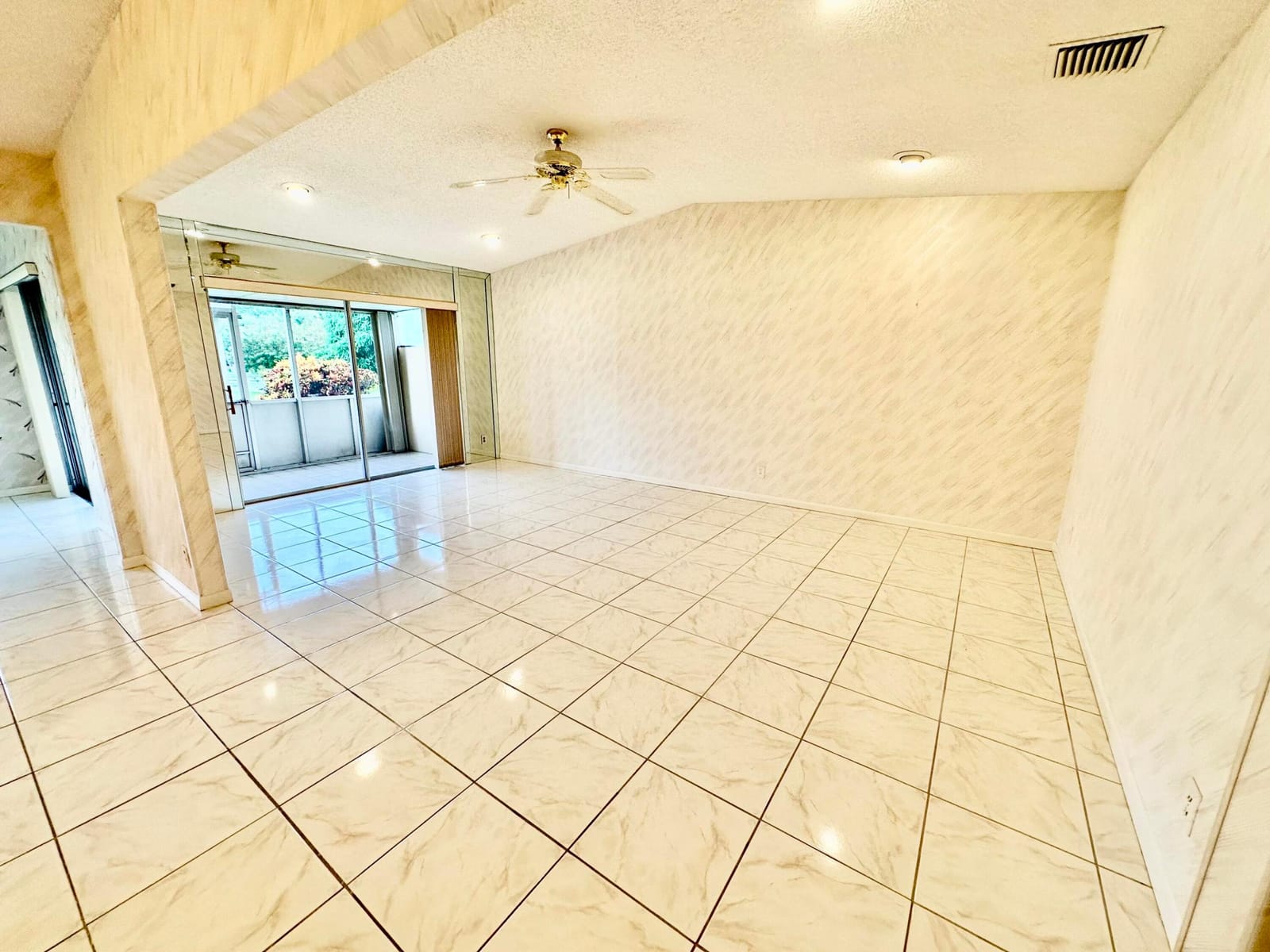 5483 VIBURNUM Circle — photo 8