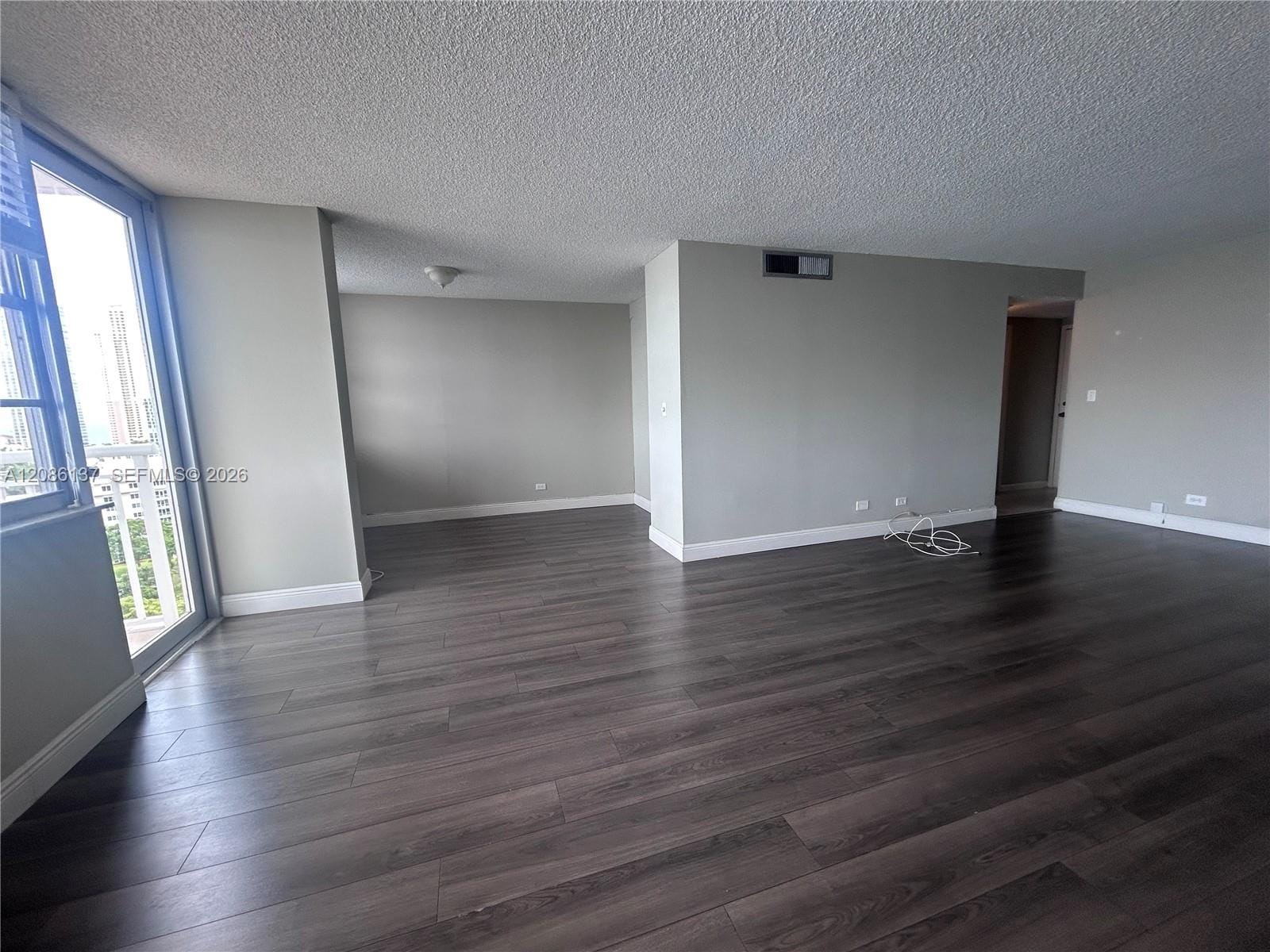 251 174 1601, Sunny Isles Beach, FL 33160 photo 8