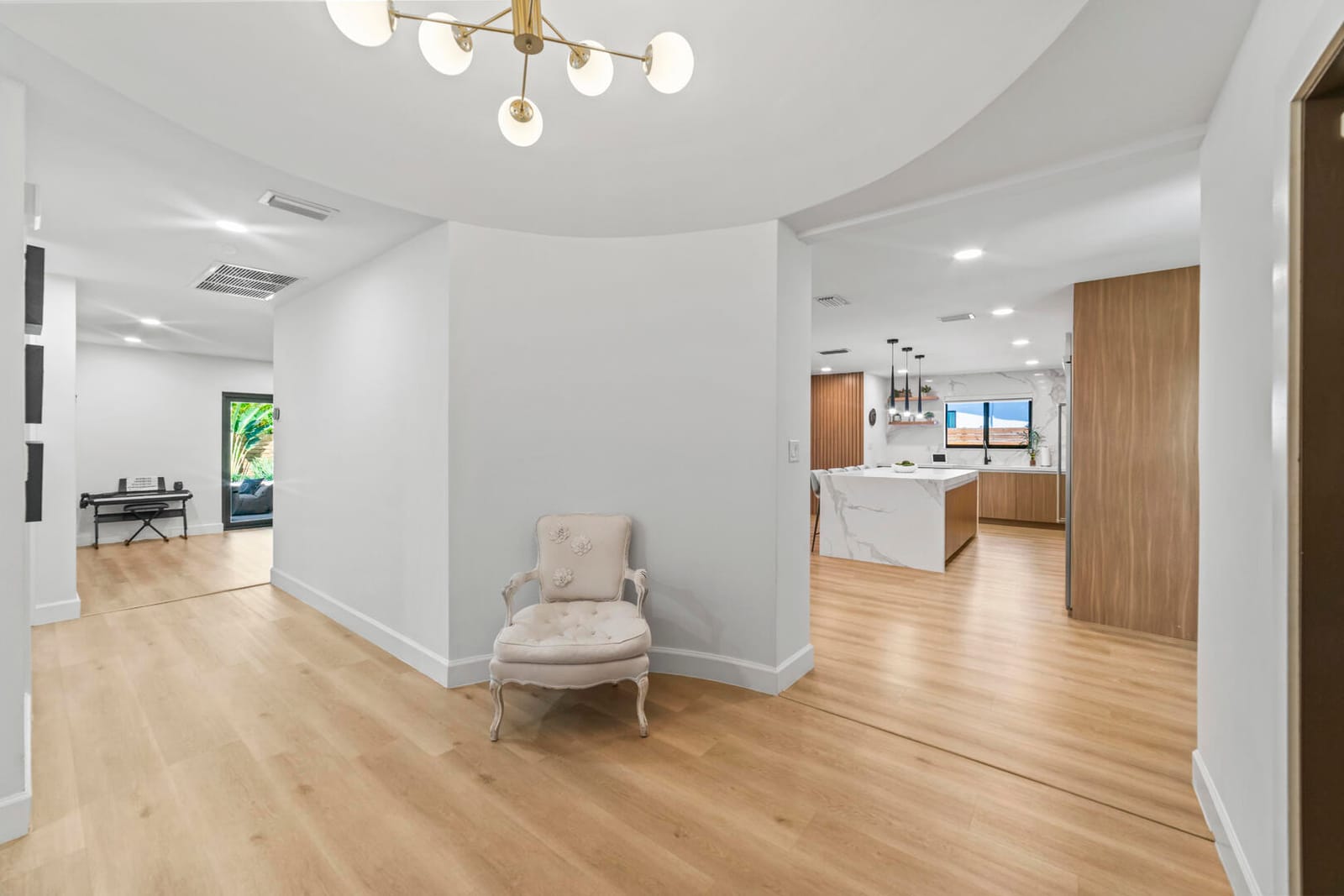 2451 NE 199th Street, Miami, FL 33180 photo 22