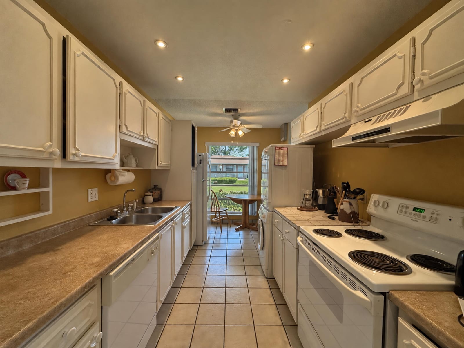 1121 BOXWOOD Drive 36-C — photo 4