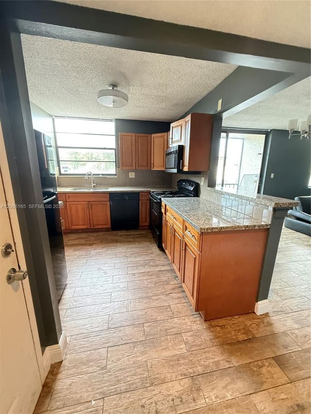 1798 NW 55th Avenue 203, Lauderhill, FL 33313