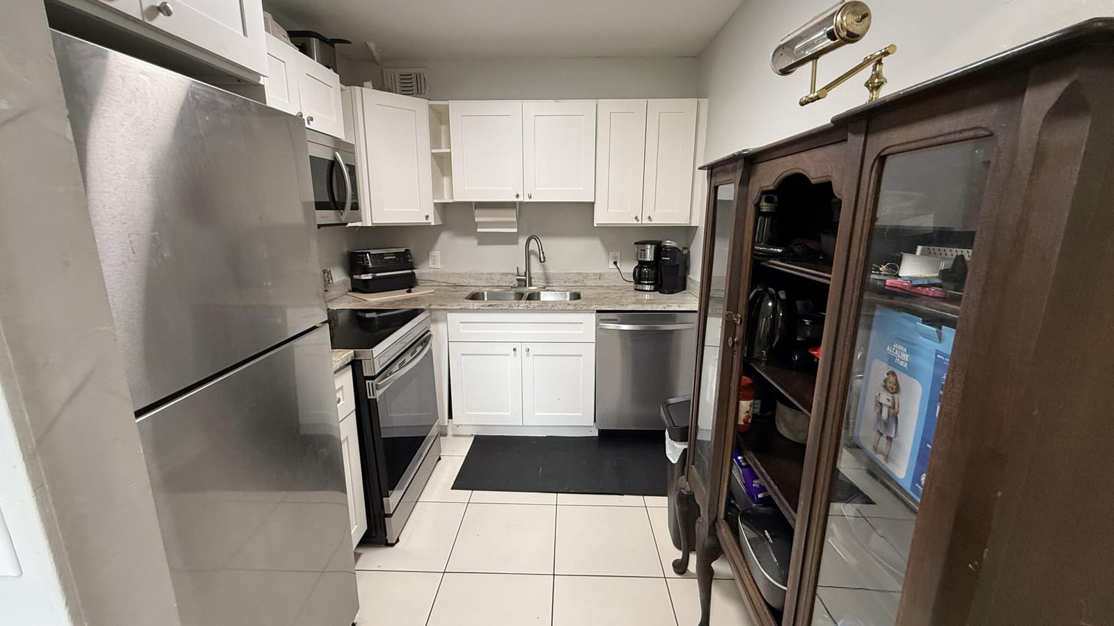 1037 ASHBY D — photo 4