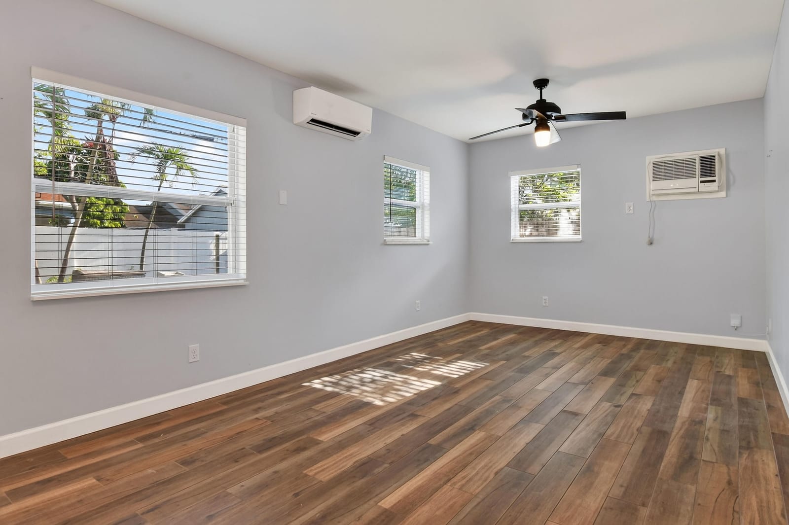 715 Green Street, West Palm Beach, FL 33405 photo 2
