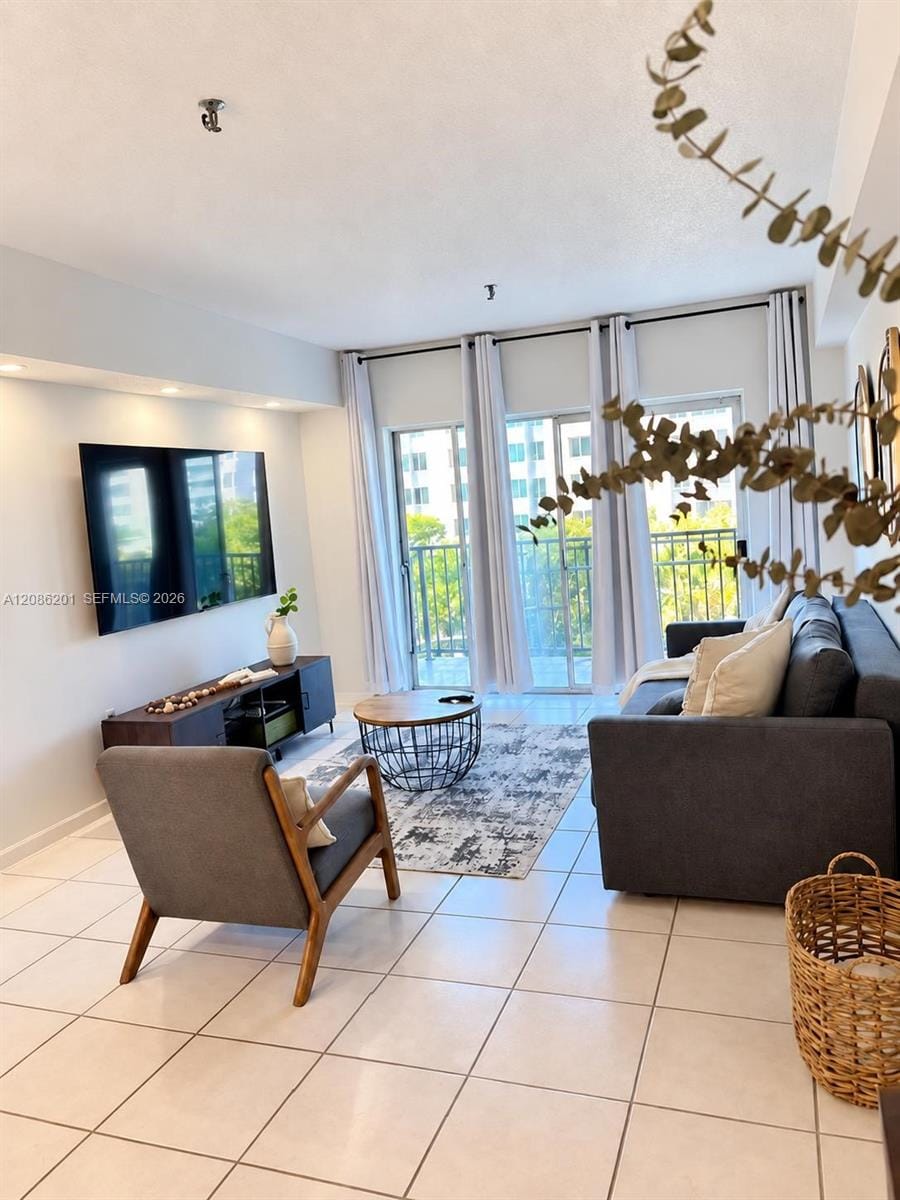 250 181st Drive 413 — photo 3
