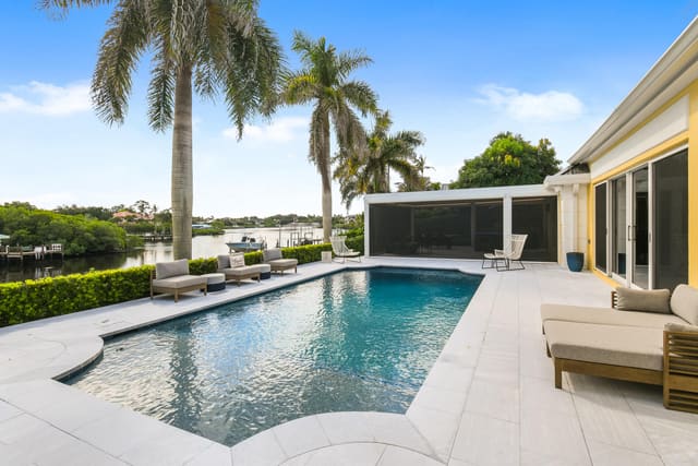 18444 SE Heritage Drive, Tequesta, FL 33469