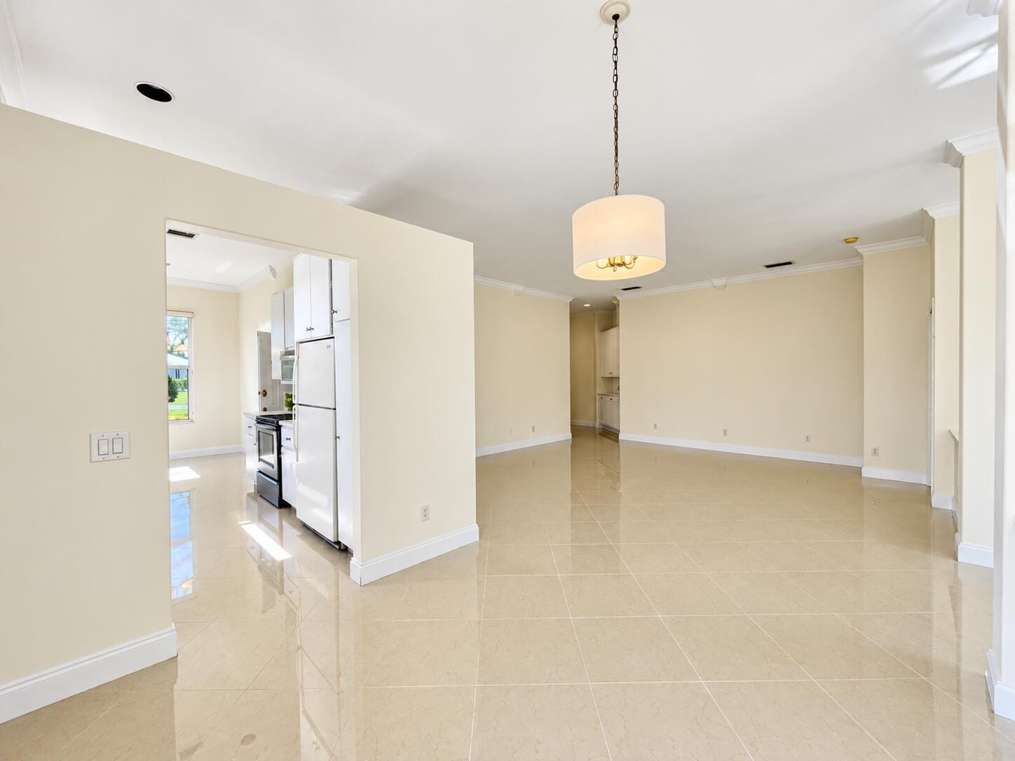 2571 SW Greenwich Way — photo 11