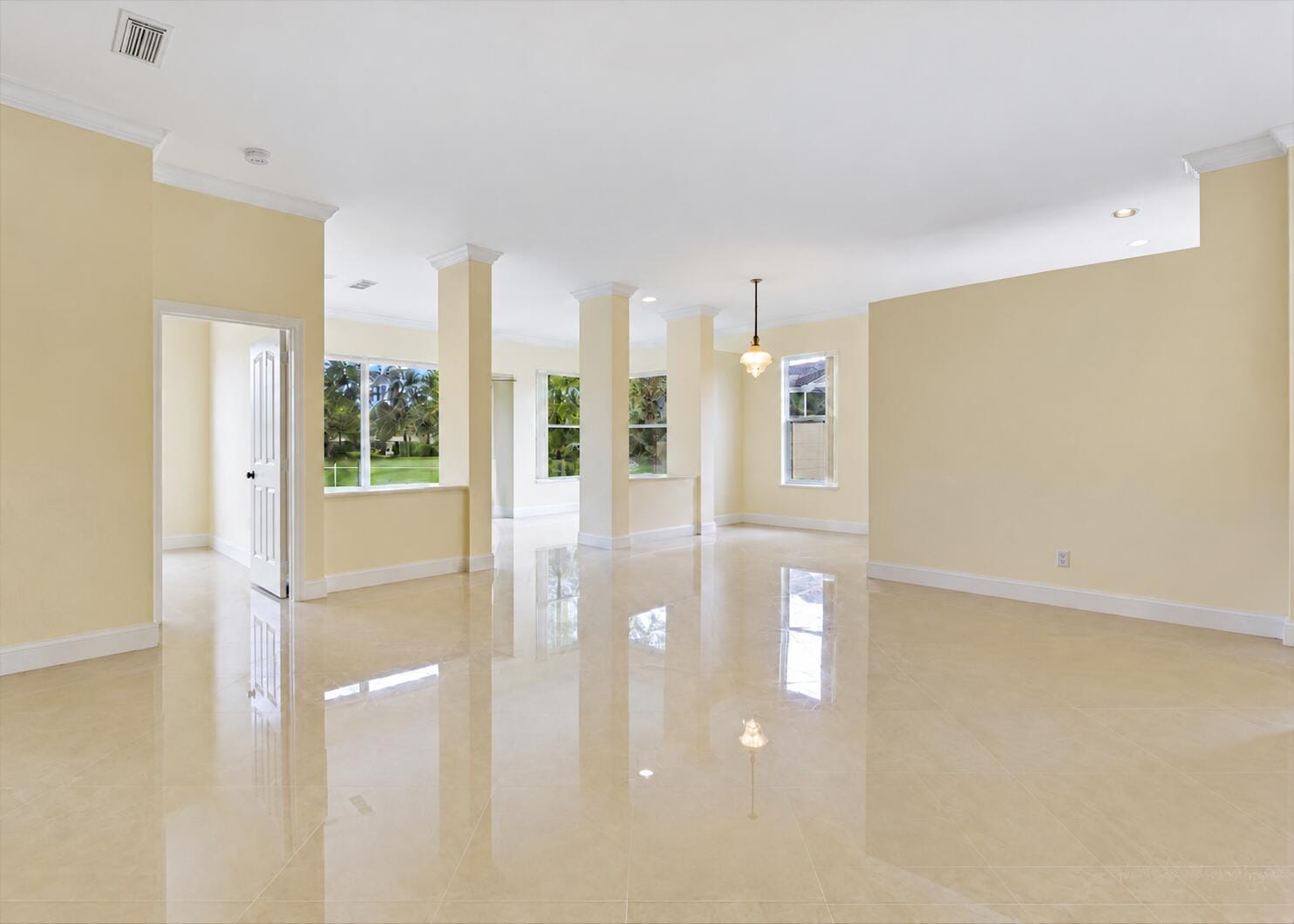 2571 SW Greenwich Way — photo 9