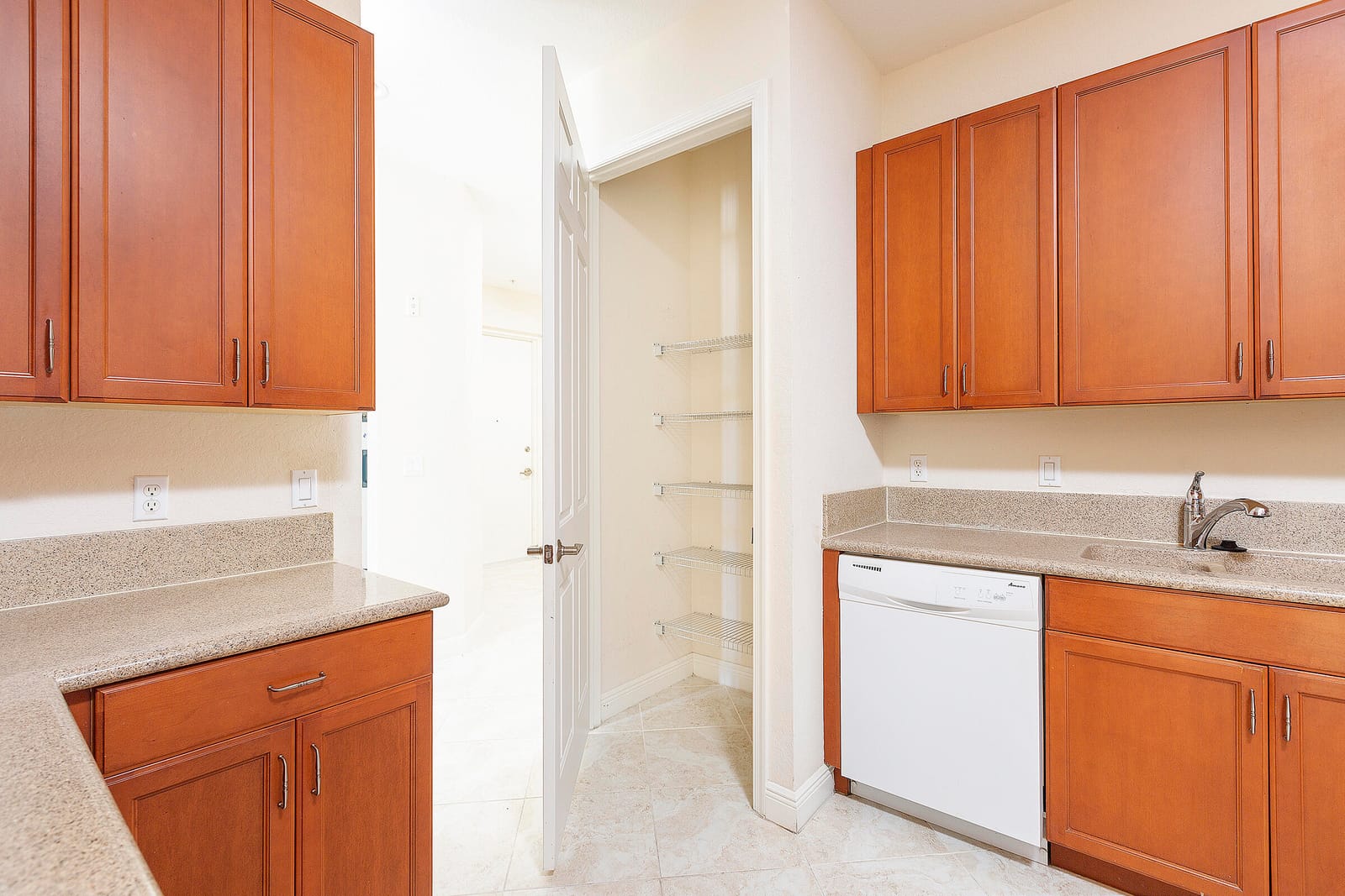 6807 LAKESIDE Circle N 102-1, Davie, FL 33314 photo 10
