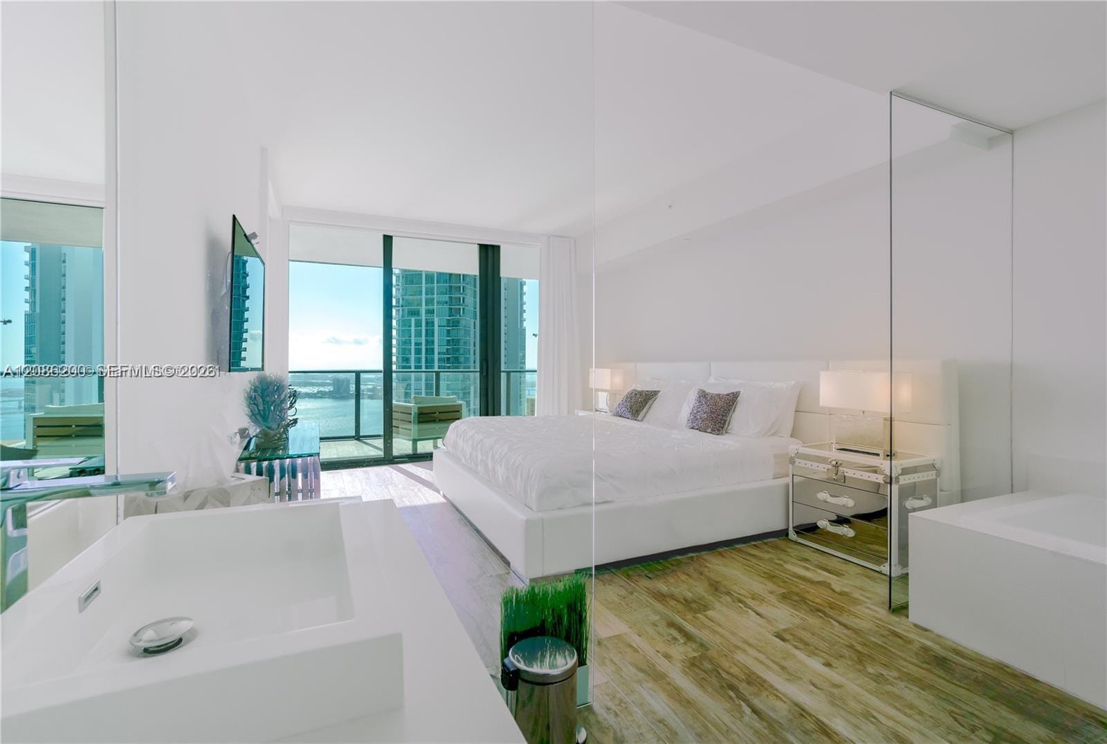 650 NE 32nd Street 4402, Miami, FL 33137 photo 8