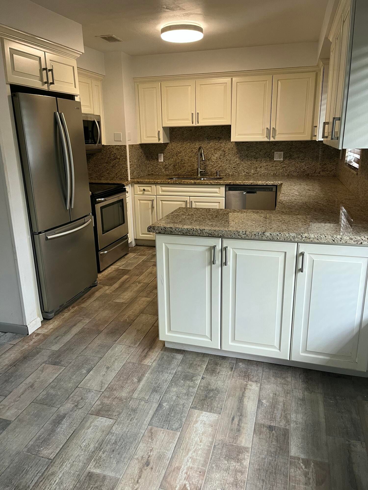 333 NW 26TH Court, Wilton Manors, FL 33311 photo 3