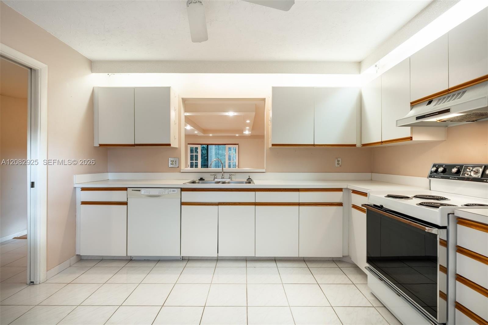 150 S Hollybrook Terrace 208 — photo 8